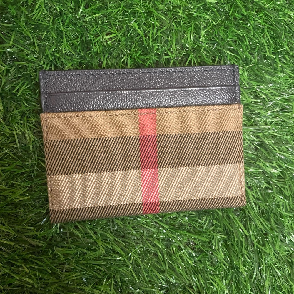 Burberry Navy check card holder
